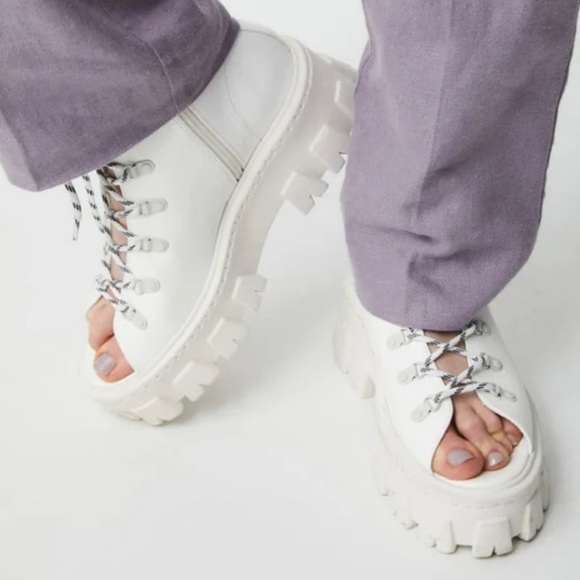 Moussy Open Toe Chunky Boots White Lace Up Ankle US 7 Combat Style - Picture 1 of 16